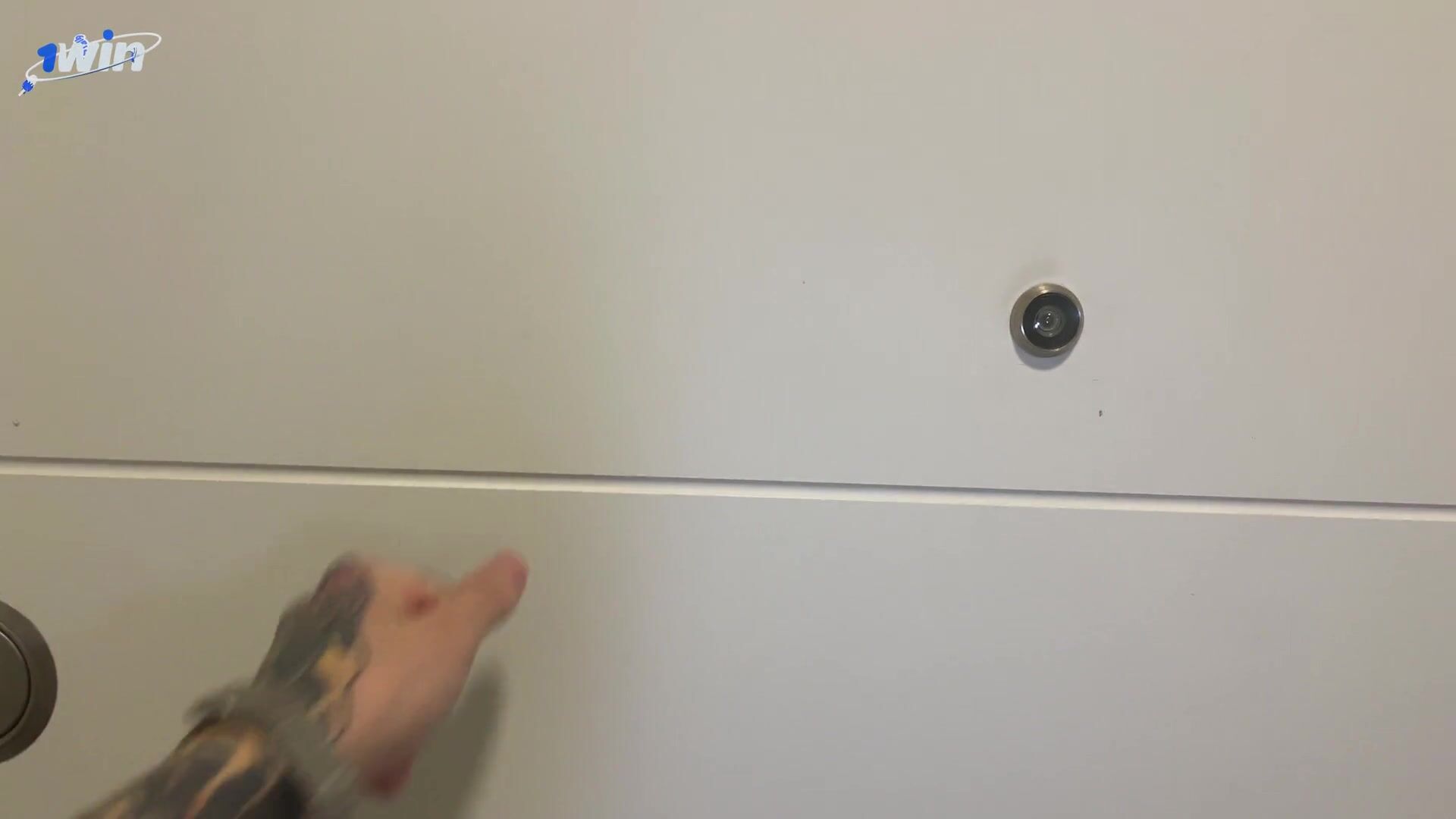 The Collector Fucked the Debtor Hard in the Throat and Finished Inside. Krempai