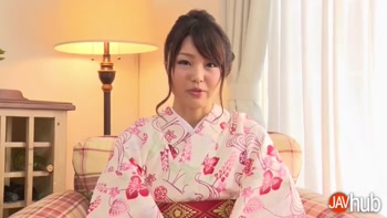 Sugiyama Kanna - Kanna Sugiyama's Sensual Public Seduction