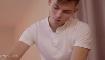 Elizabeth T's Sensual Massage Turns into Steamy Sex