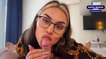 Good View Couple's Sizzling 60FPS Blowjob Show