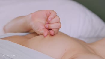 Luna's Solo Delight: A Sexy Masturbation Session