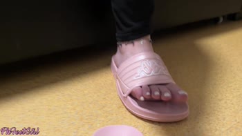 PhFeetGirl's Pure Pedicured Perfection