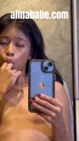 Alina Thai's Wet and Wild Solo Fingering Session