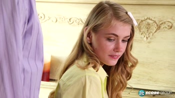 Hannah Hays' Piano Anal Seduction With Donnie Rock