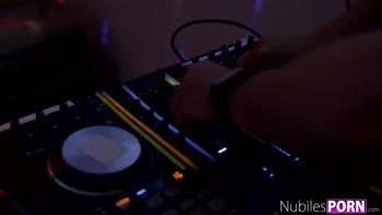 Hot Party Sluts Have Threesome With Stranger! S12:E10
