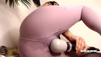 Anna Thorn - Anna's Yoga Pants Soak Up Her Squirting Bliss