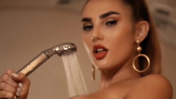 Kenzie Anne's Sizzling Solo: Teasing Her Natural Big Boobs and Perfect Ass