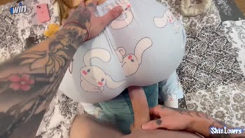 SkinLovers' Gamer Girl Craves a Hardcore Break from Reality