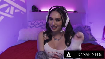 Chanel Camryn Fucks Her Horny Gamer Girlfriend