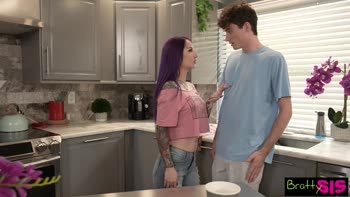 Valerica Steele Drenches Stepbrother Jodie Johnson in a Squirt-filled Frenzy