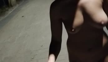 HottPussy118's Midnight Fling: Flashing & Fingering in the City