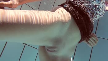 Sima's Sultry Underwater Solo Show
