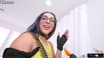 Madison Wilde Gets Her Guts Crushed!