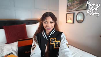 My BF Doesnt Know - My BF Doesn't Know I Won a Pornhub Award in Bed