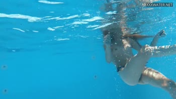 Bonnie Dolce's Smoldering Underwater Shower Seduction